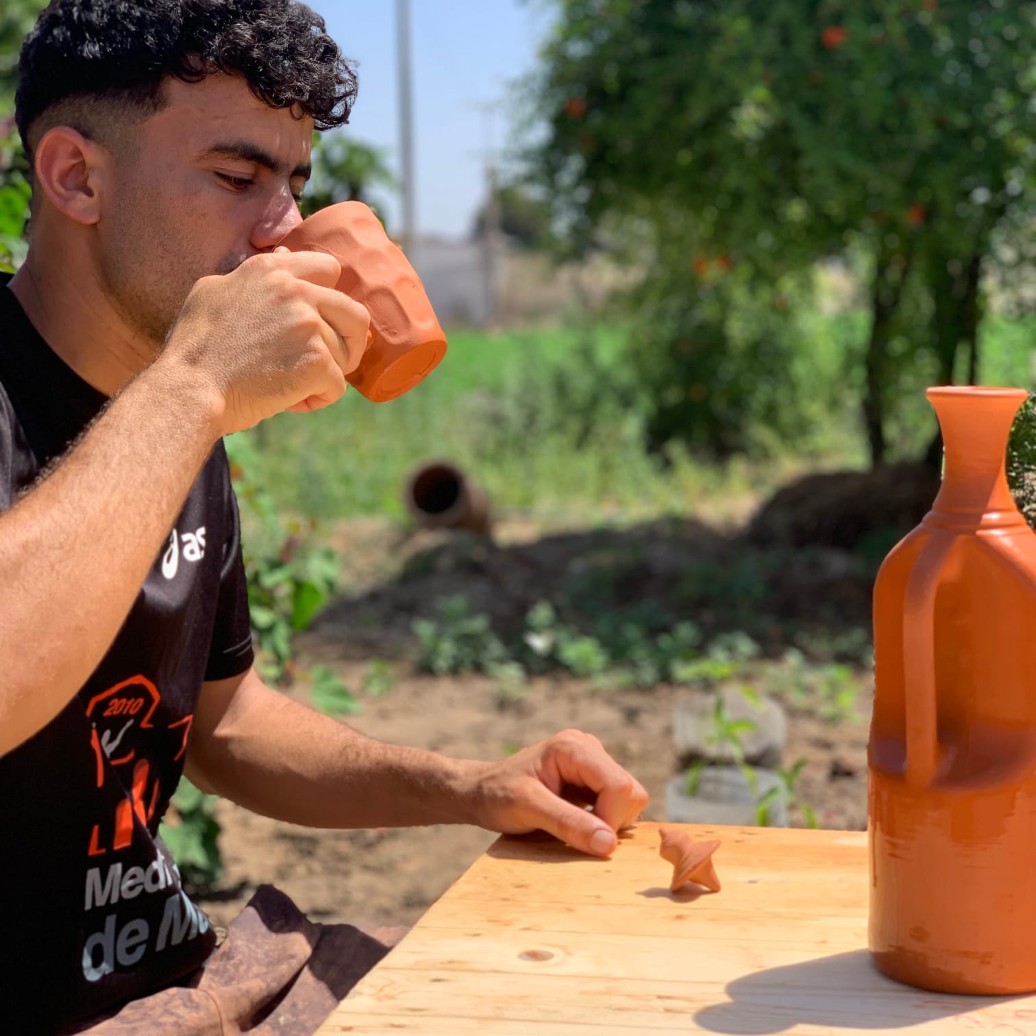 قنينة الطين الكبيرة